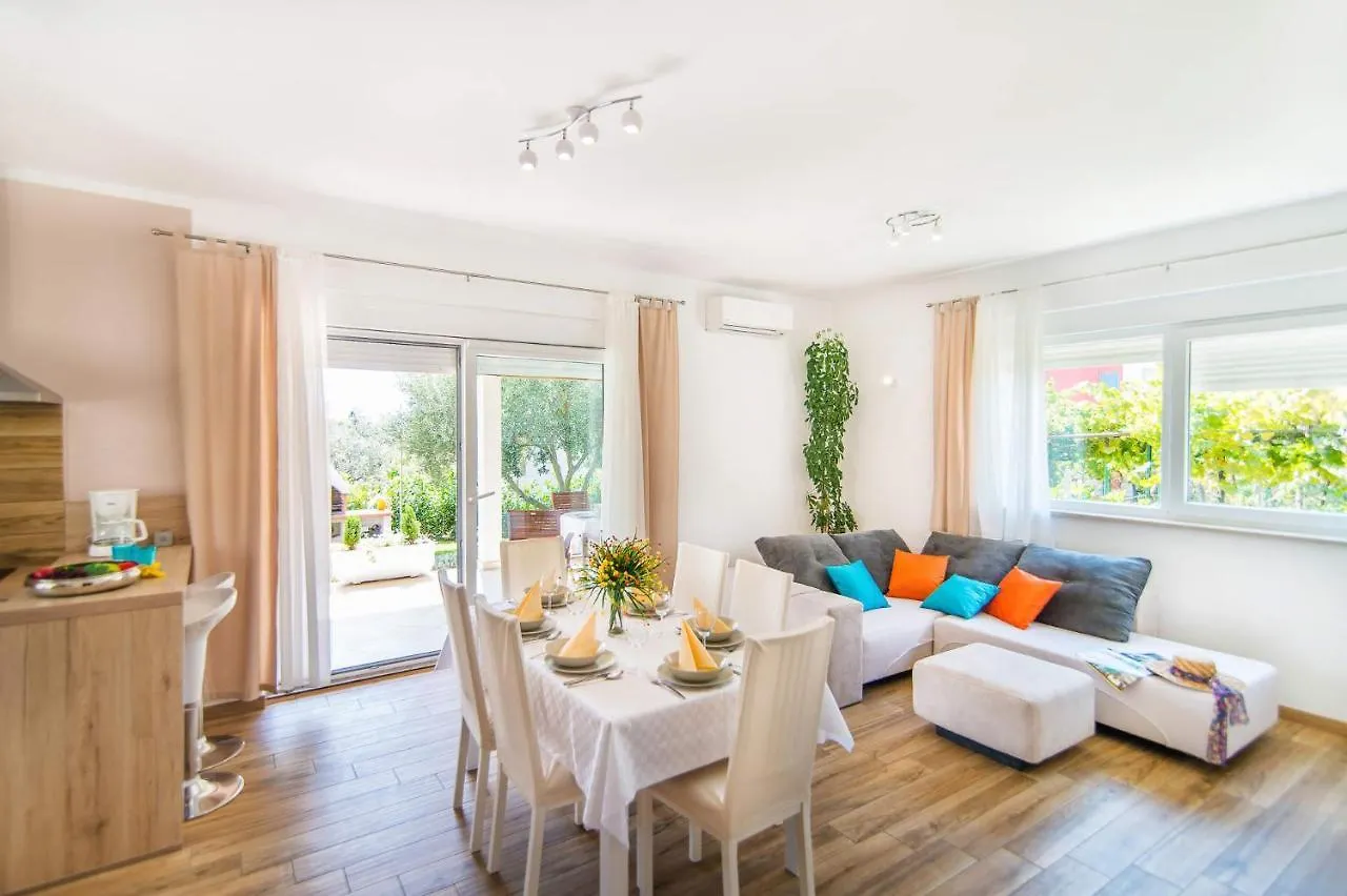 Villa Ladonja By Villa Plus Pula Kroatien